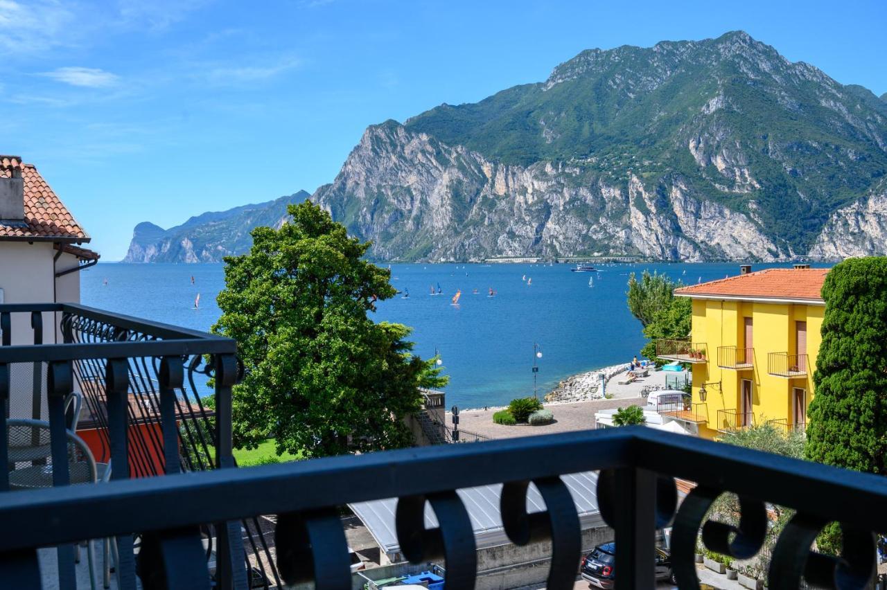 Hotel Benaco Torbole Sul Garda Екстер'єр фото