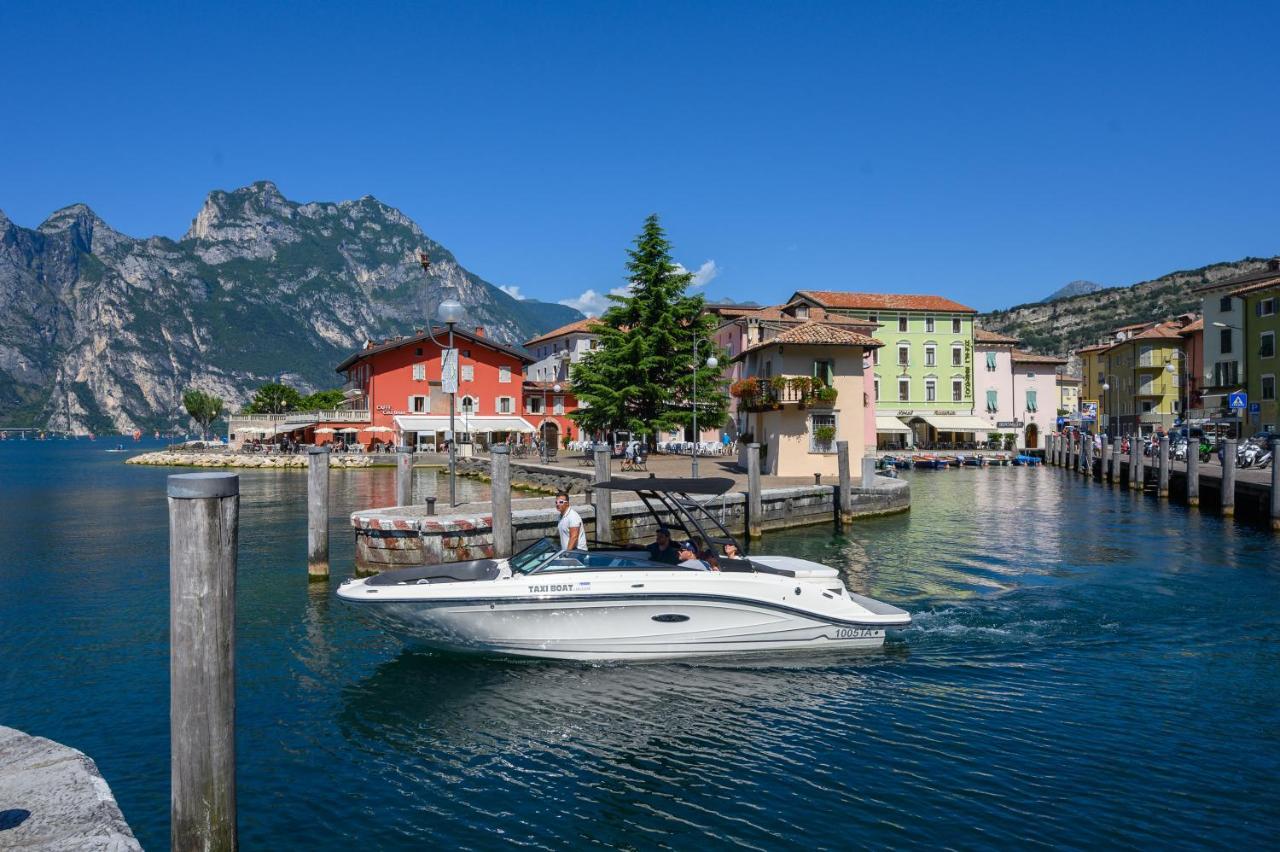 Hotel Benaco Torbole Sul Garda Екстер'єр фото