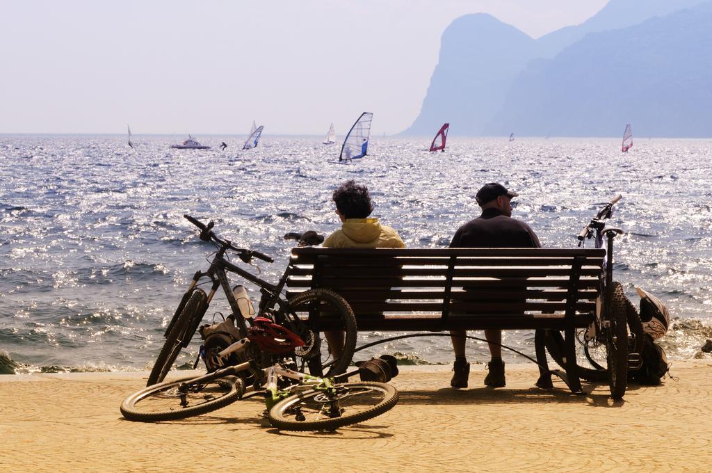 Hotel Benaco Torbole Sul Garda Екстер'єр фото